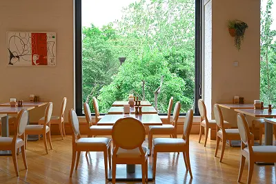 ダイニング ホール