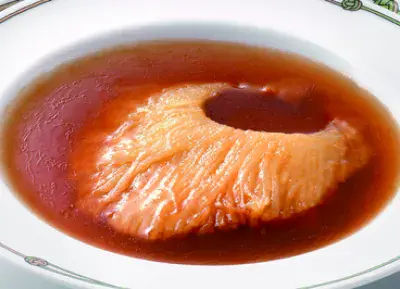 ふかひれ姿の醤油煮込み