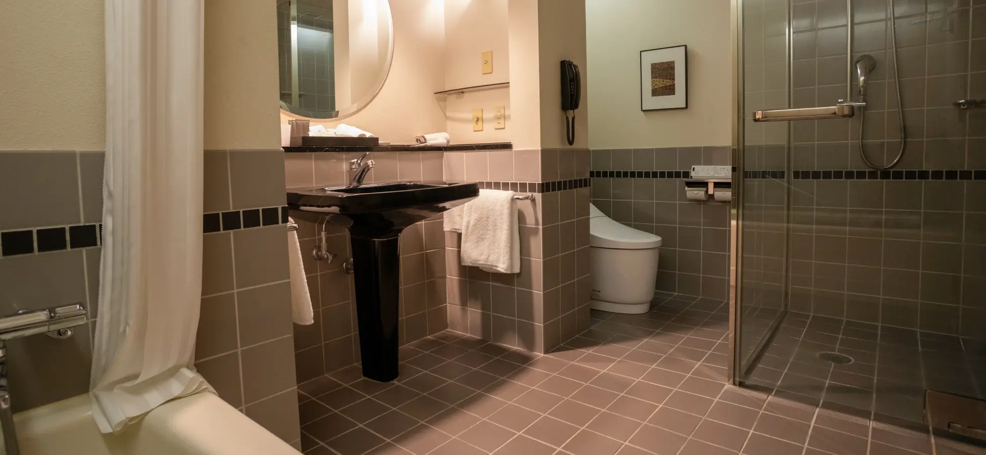 コネクティングルーム（バスルーム）