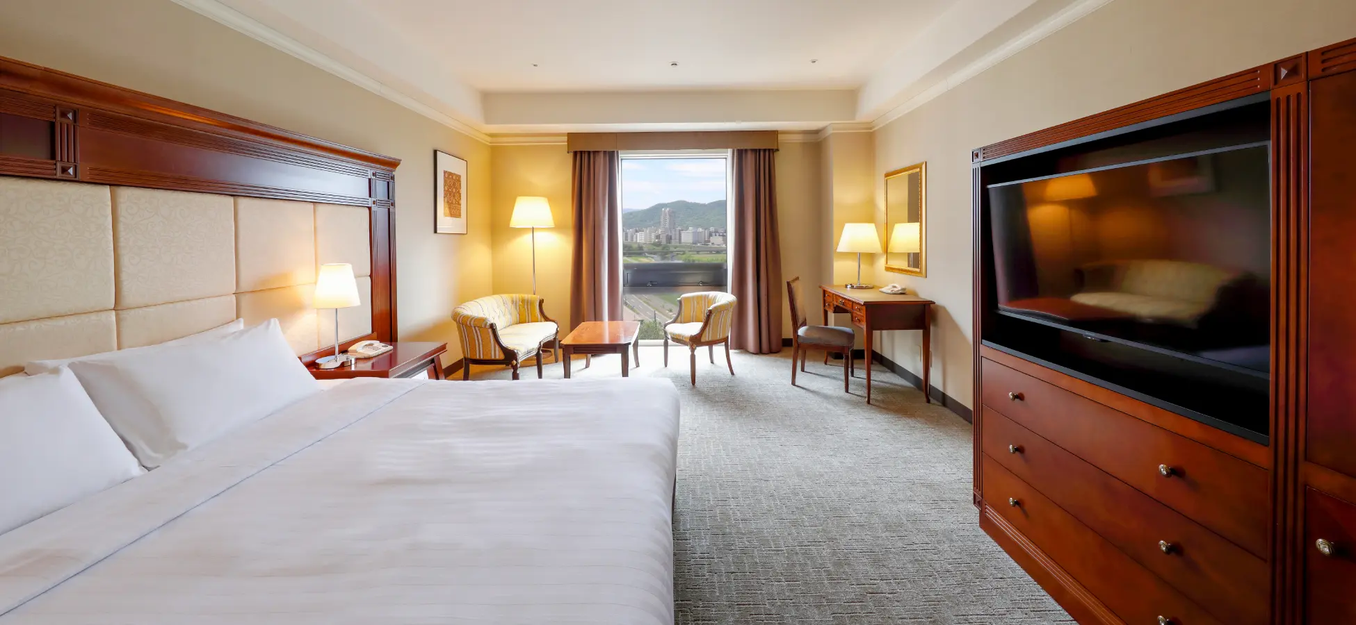 デラックスダブルルーム（内観）