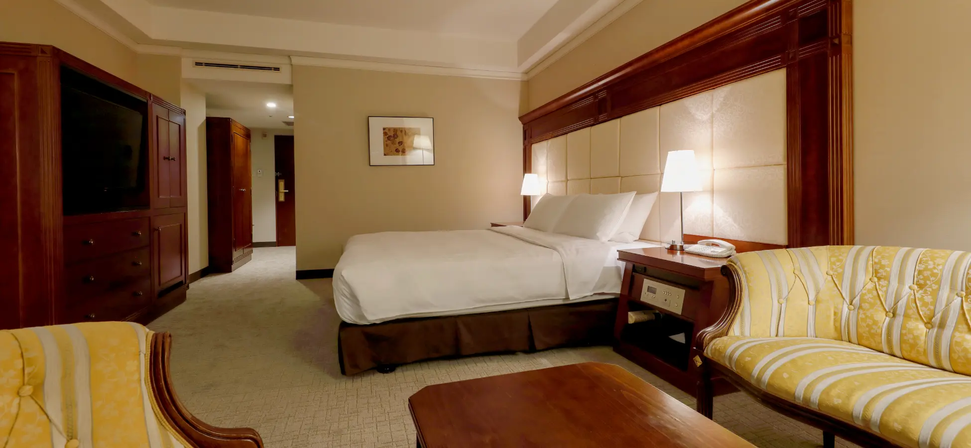 デラックスダブルルーム（内観）