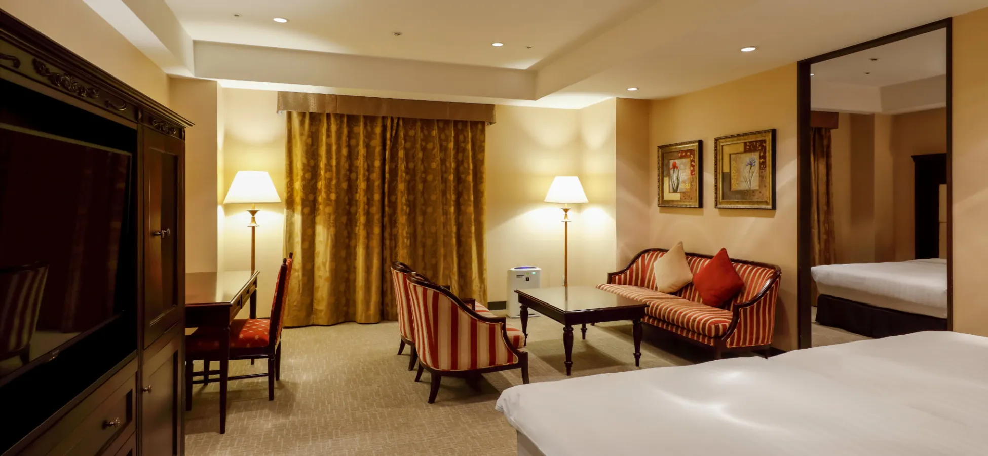 フォース（内観）