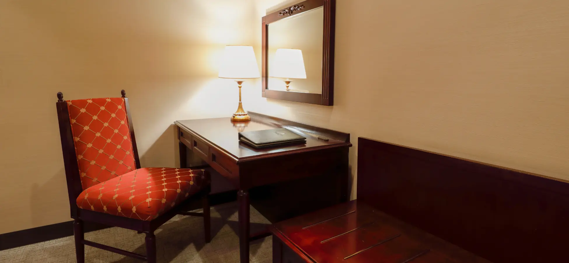 フォース（内観）