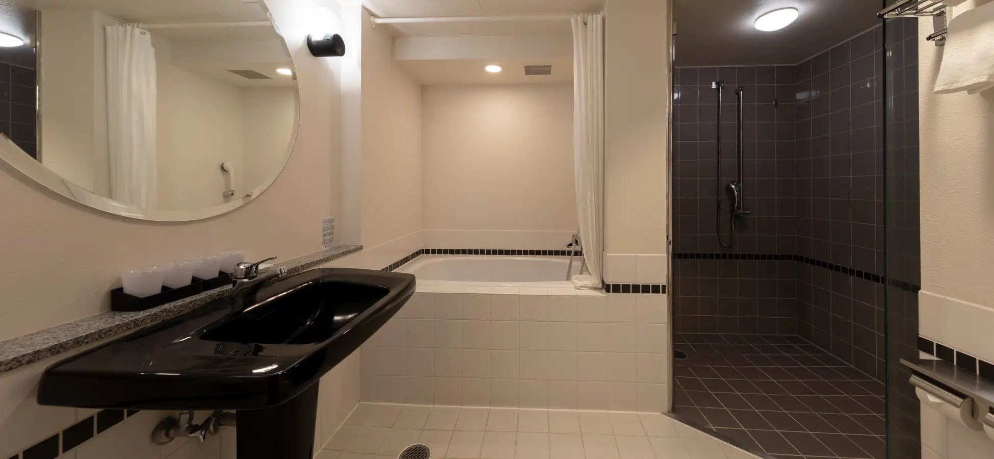 フォース（バスルーム）