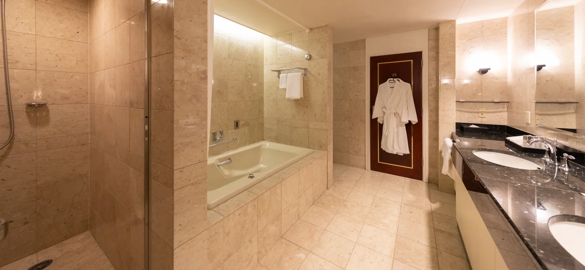 ロイヤルスイート（バスルーム）