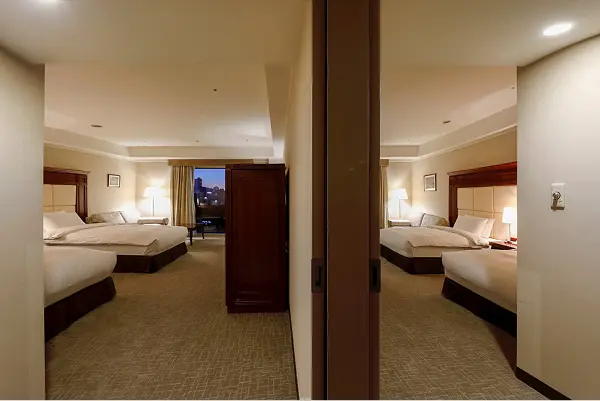 コネクティングルーム