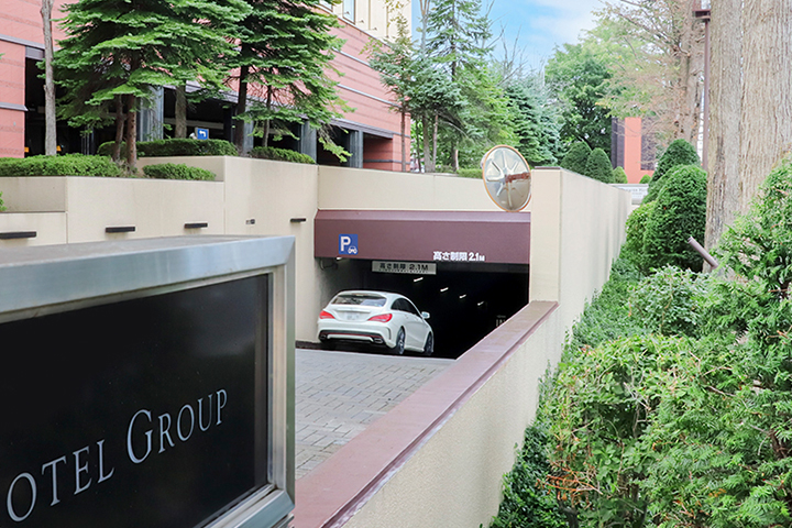 雪や雨の日に便利な地下駐車場のご案内