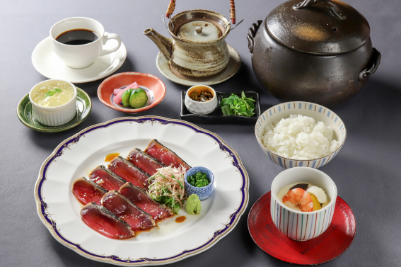 初鰹漬けひつまぶし膳ランチHP